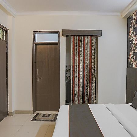 Hotel O Sun Villa New Delhi Bagian luar foto