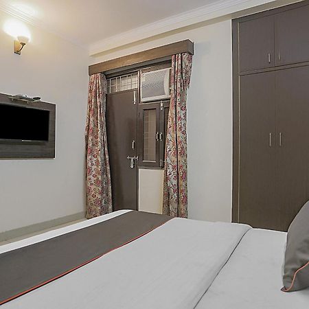 Hotel O Sun Villa New Delhi Bagian luar foto