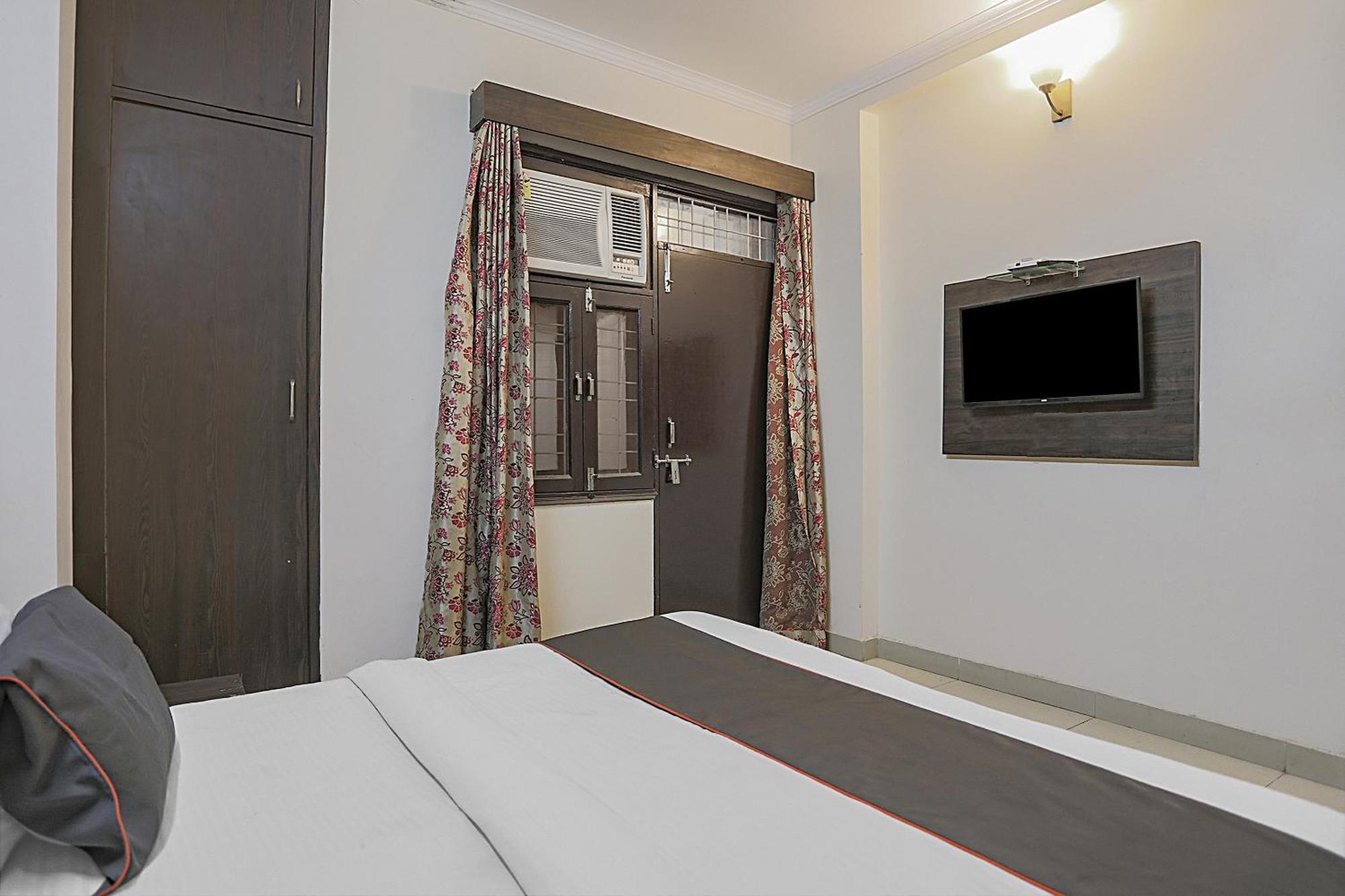 Hotel O Sun Villa New Delhi Bagian luar foto