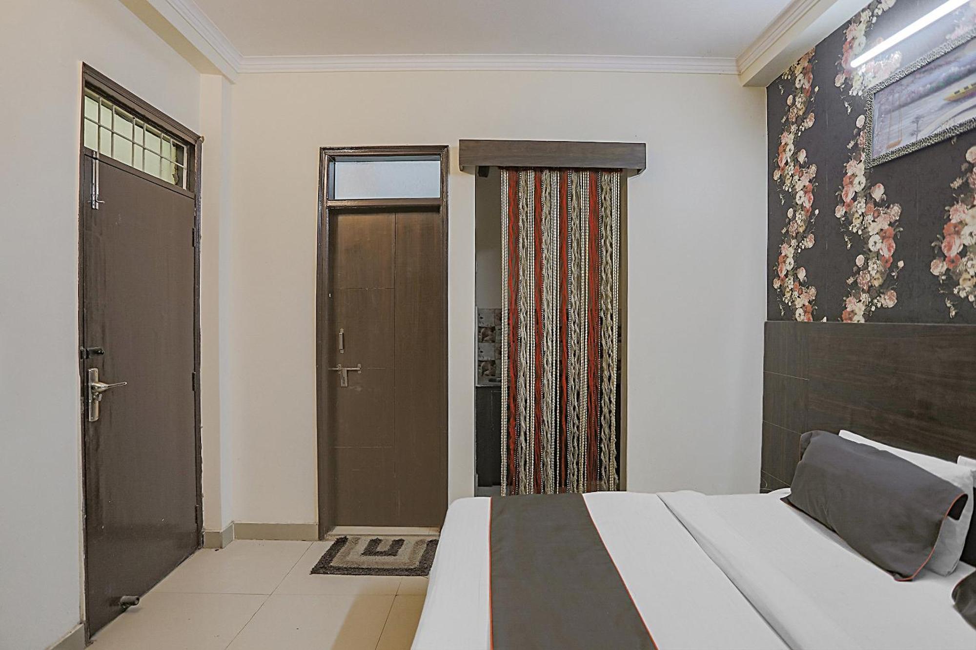 Hotel O Sun Villa New Delhi Bagian luar foto