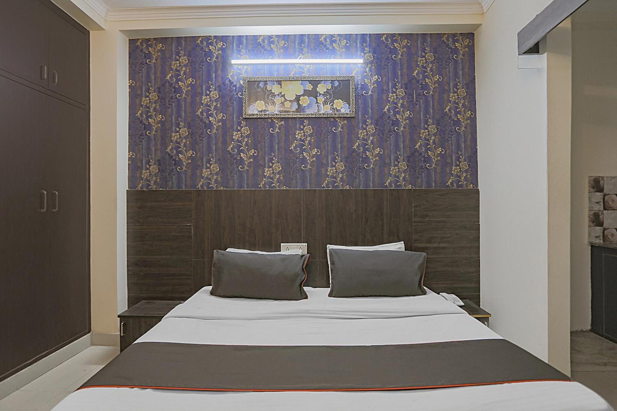Hotel O Sun Villa New Delhi Bagian luar foto