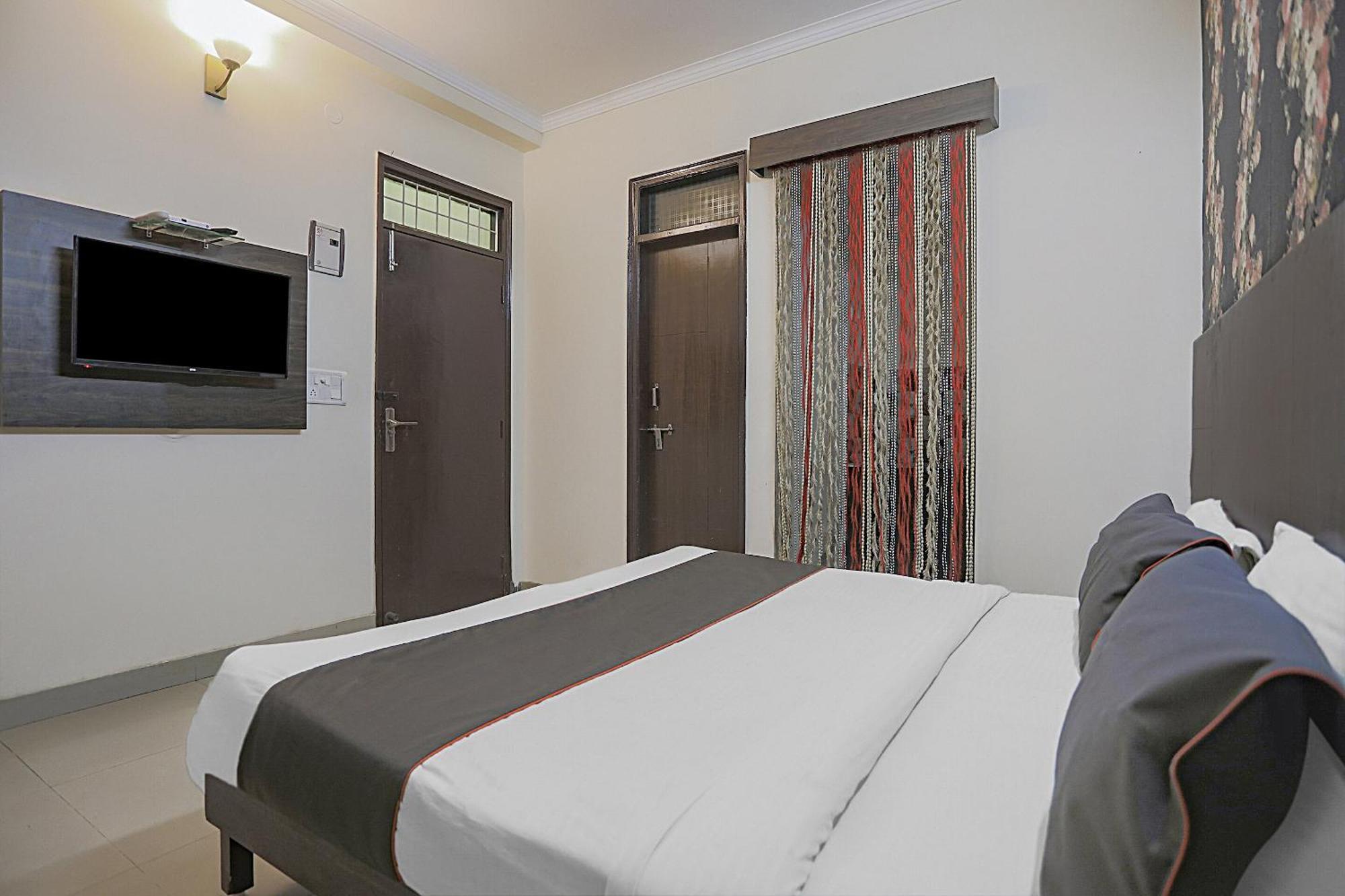 Hotel O Sun Villa New Delhi Bagian luar foto
