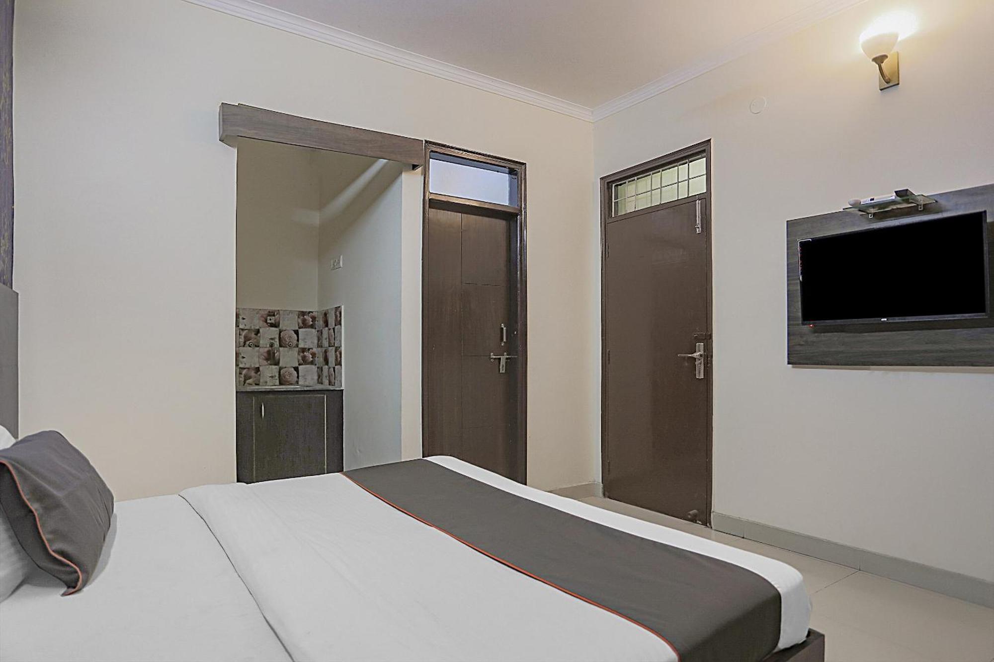 Hotel O Sun Villa New Delhi Bagian luar foto