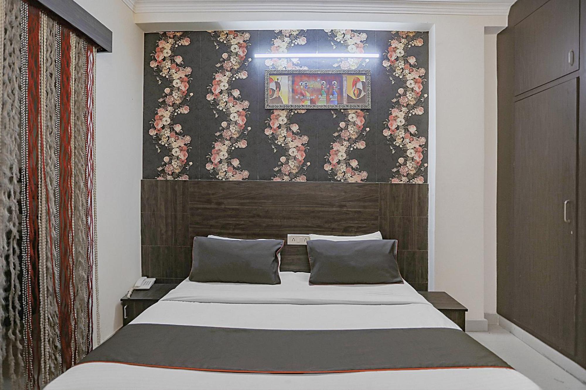 Hotel O Sun Villa New Delhi Bagian luar foto