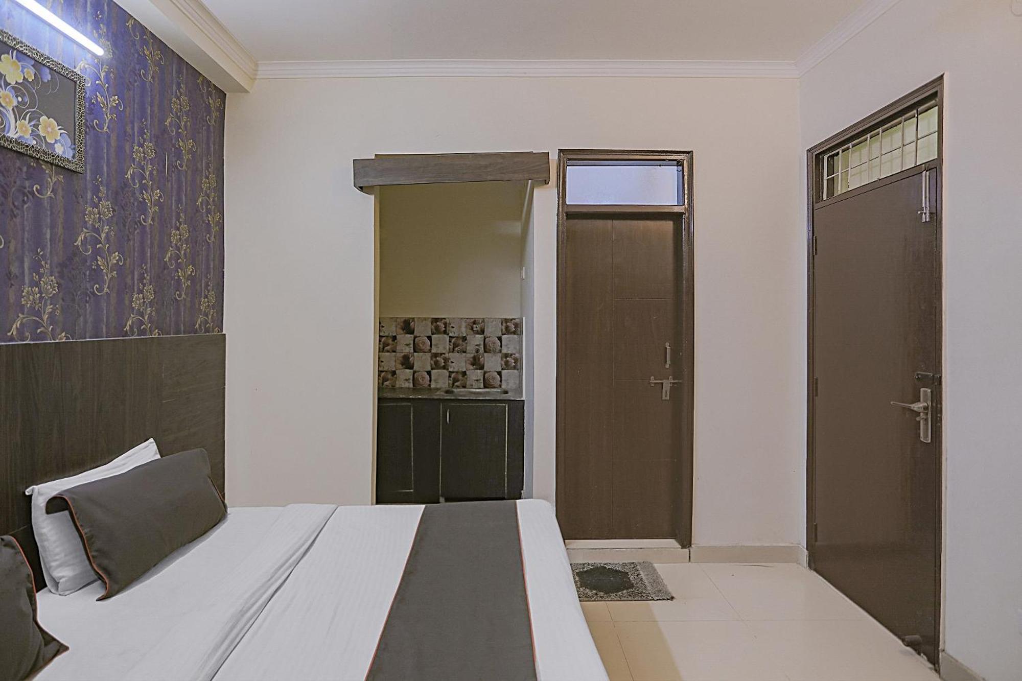 Hotel O Sun Villa New Delhi Bagian luar foto